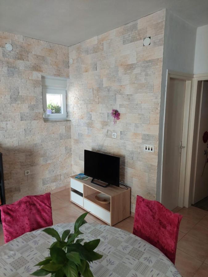 Apartment Lucija Seline