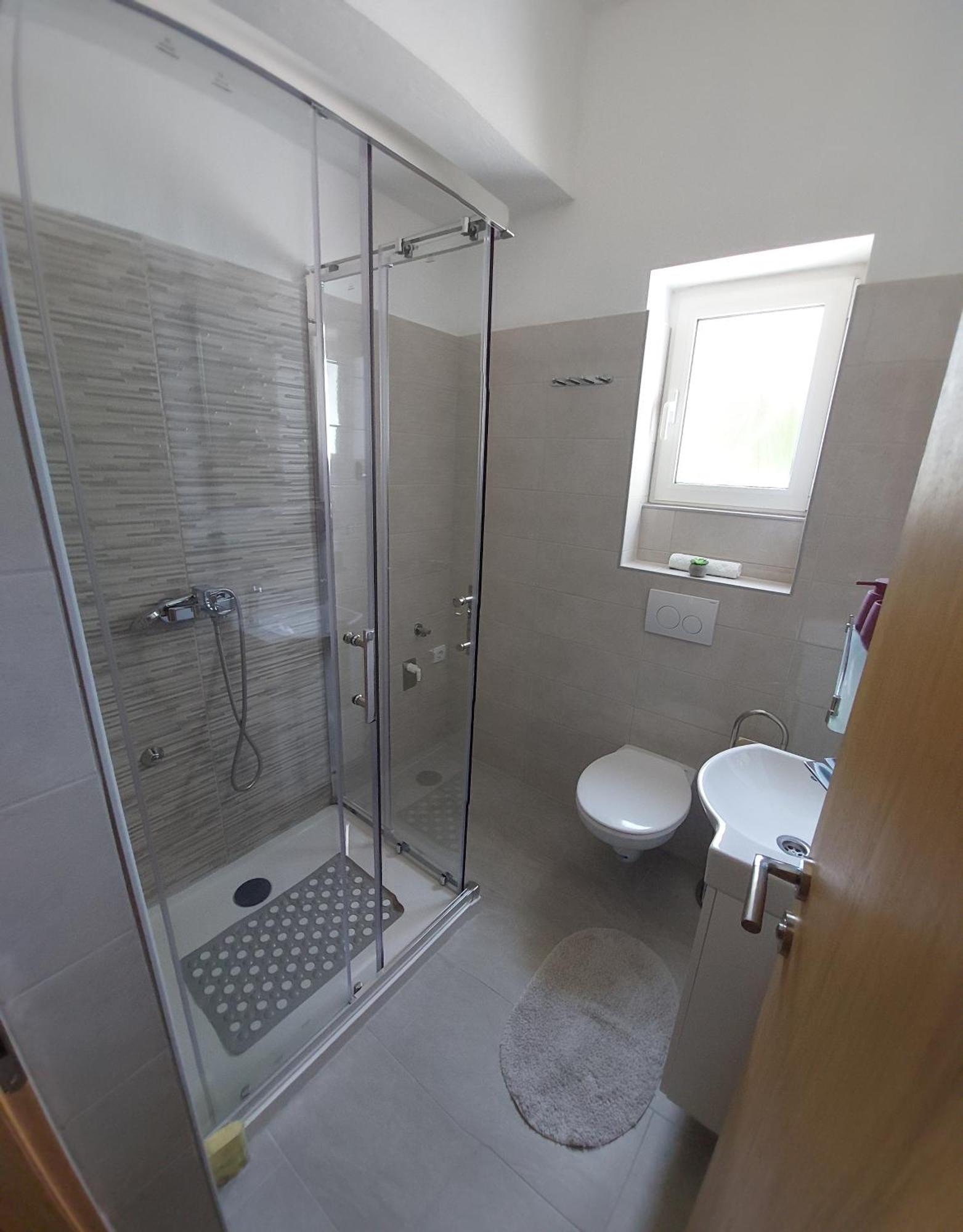 Apartment Lucija *